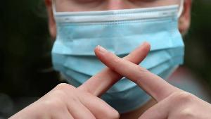 Врач-инфекционист рассказал, когда в России могут снять коронавирусные ограничения 