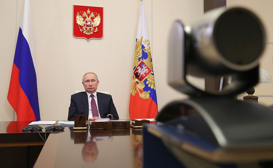 Путин просит Собянина «не прибедняться»: бюджет Москвы верстается с профицитом
