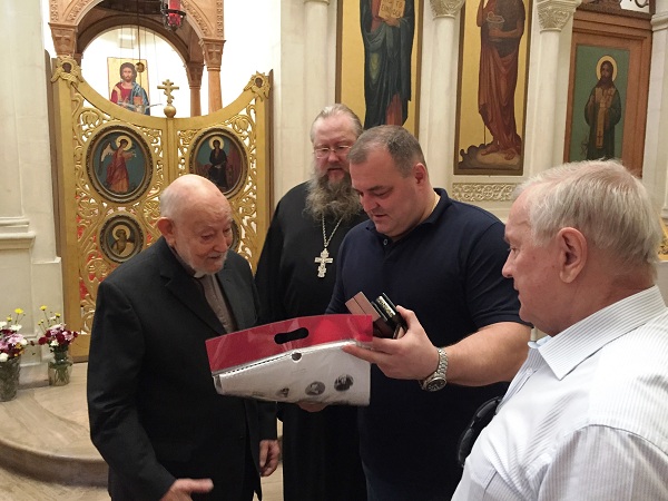 Байдаков (в центре) в ходе работы делегации ИППО на Мальте Байдаков (в центре) в ходе работы делегации ИППО на Мальте