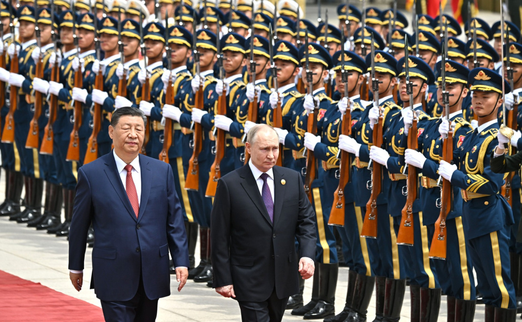 Церемония официальной встречи Путина Председателем КНР Си Цзиньпином. Фото Сергей Бобылёв сайт Президента РФ